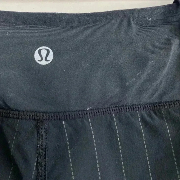 Lululemon Wet Dry Warm Striped Shorts 6 - Picture 2 of 5